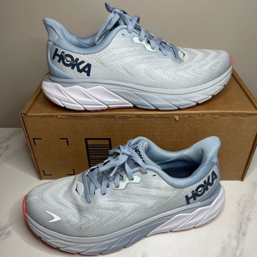 Hoka One One Arahi 6